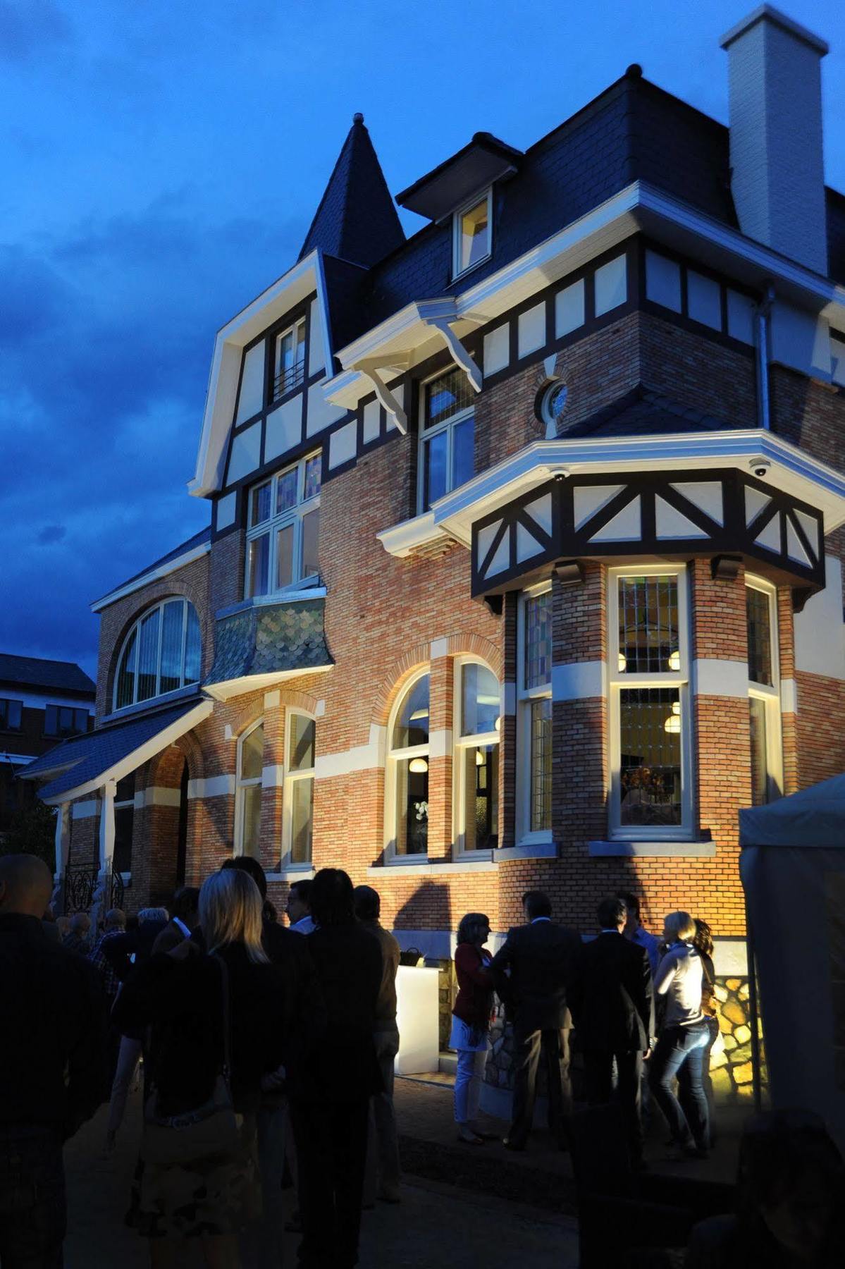 Charmehotel Villa Saporis Hasselt Bagian luar foto