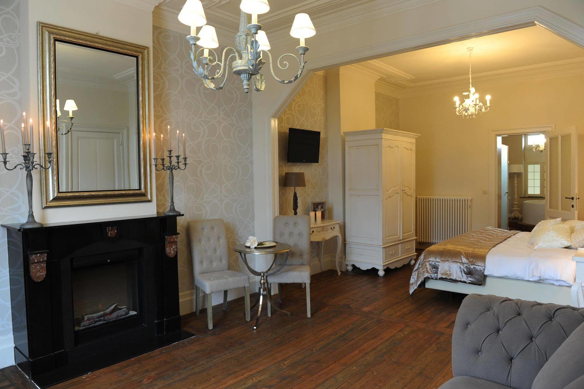 Charmehotel Villa Saporis Hasselt Bagian luar foto