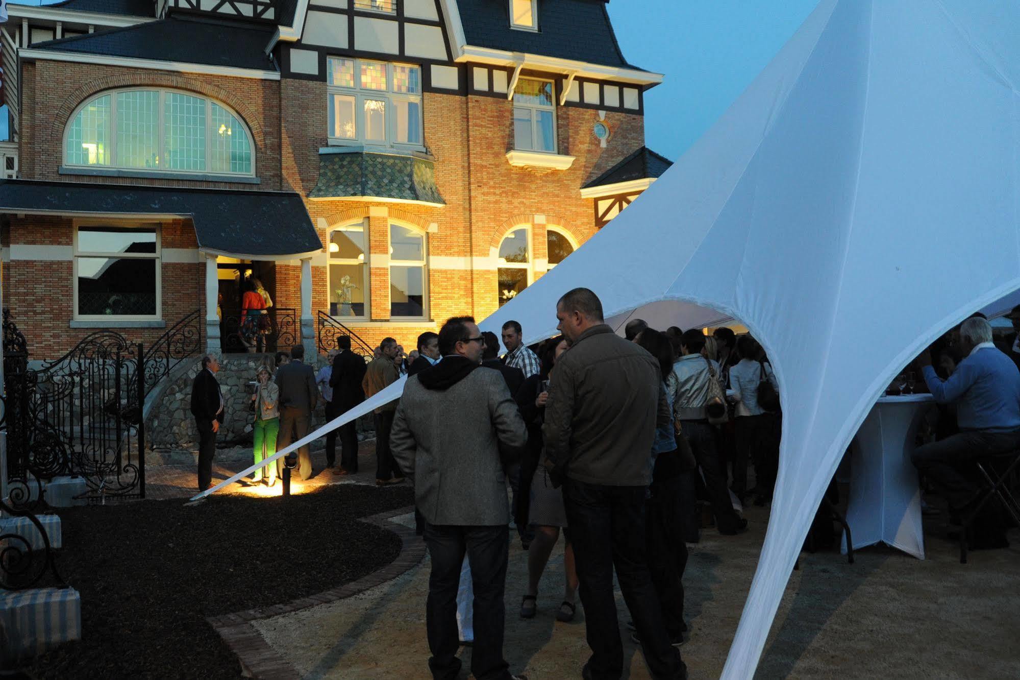 Charmehotel Villa Saporis Hasselt Bagian luar foto